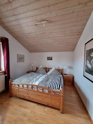 2 soveværelser, internetforbindelse, sengetøj