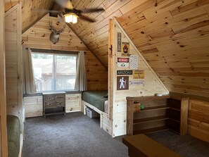 3 chambres, fer et planche à repasser, lit parapluie, Wi-Fi gratuit