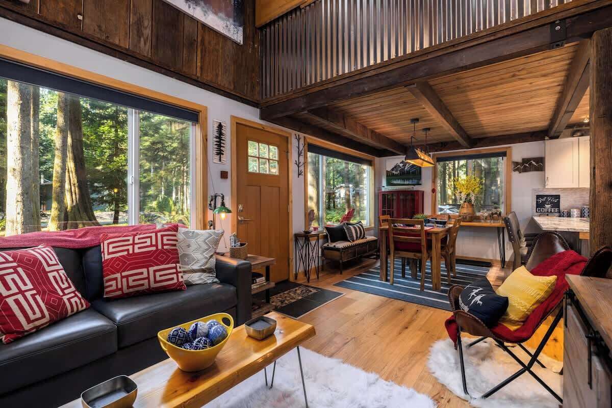Smart TV, fireplace, offices