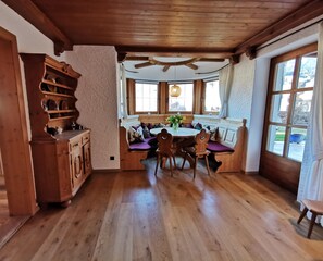 Interior - Lovely vacation home with 3 bedrooms and 2 bathrooms for max. 8 people (Samerberg)