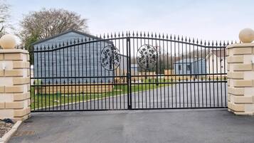 Enceinte de lâhĂ©bergement