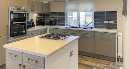 1 bedroom accommodation in Kilwinning