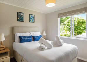 3 bedrooms, WiFi (free)