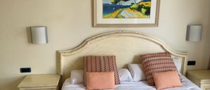 2 dormitorios, caja fuerte, tabla de planchar con plancha y wifi