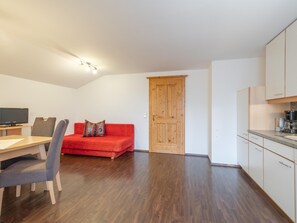 Interior - Spacious apartment in dream location and super views (Wagrain)