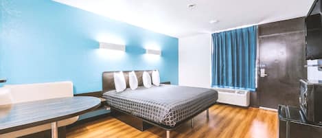 Standard Room, 1 Queen Bed, Non Smoking