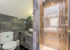 Bathroom - Ocean Breeze Villa 3 (Woolacombe)