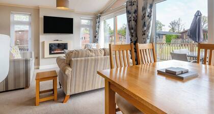 2 Schlafzimmer Unterkunft in Albury, Guildford