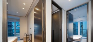Deluxe Apartment | 3 bedrooms, blackout drapes, iron/ironing board, free WiFi