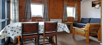 Comfortable lodge with one double and one twin.