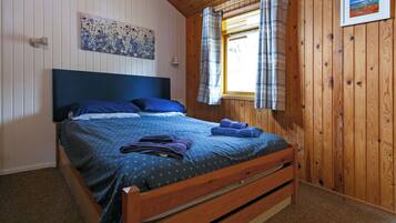 2 bedrooms