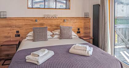 3 bedroom accommodation in Newbury