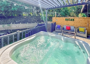 Bain à remous extérieur