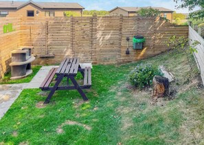 Luokittelematon kuva, 5 kautta 11, painike