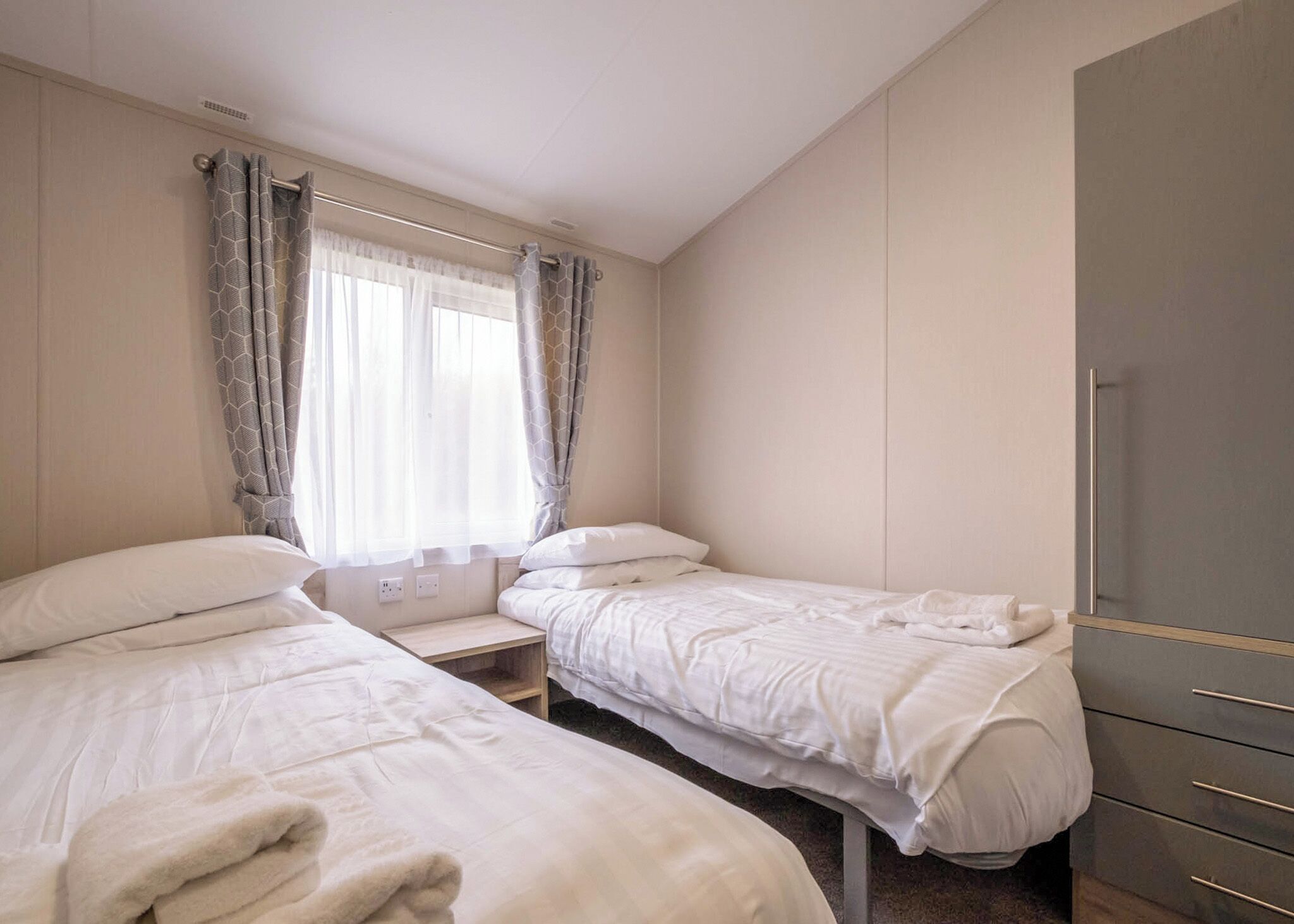 3 bedrooms, internet
