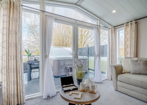 Living area - 2 bedroom accommodation in Skirlaugh, Nr Hull (Skirlaugh, Nr Hull)