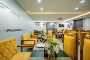 Dining - Lime Tree Hotel and Banquet Greater Noida (Greater Noida)