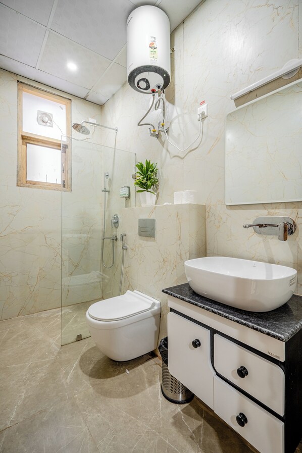 Bathroom - Lime Tree Hotel and Banquet Greater Noida (Greater Noida)