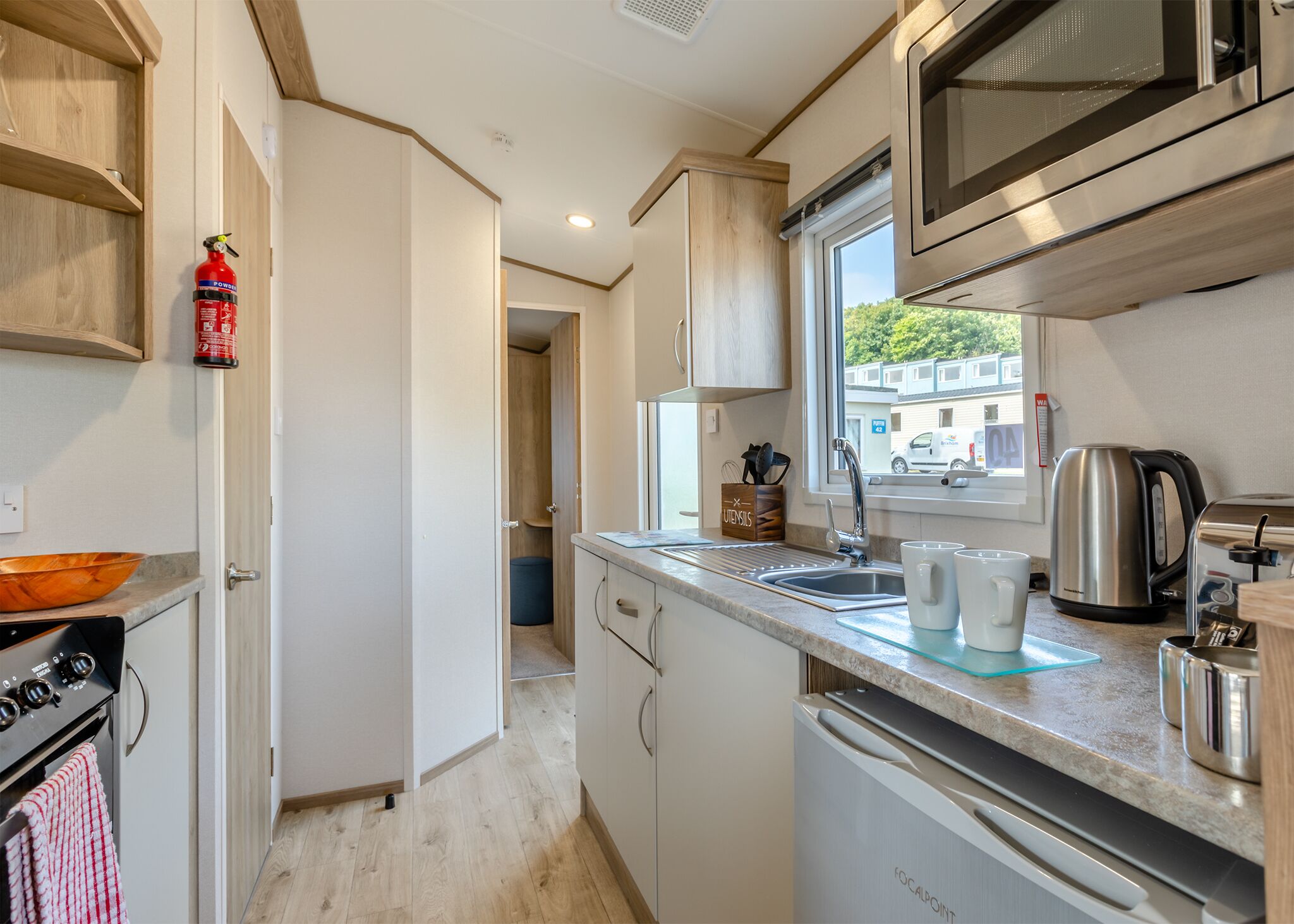 冷蔵庫、オーブン、コンロ、トースター