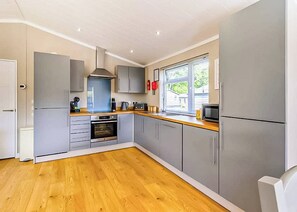 Fridge, oven, stovetop, toaster