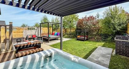 Wolds View Spa (Pet Garden)