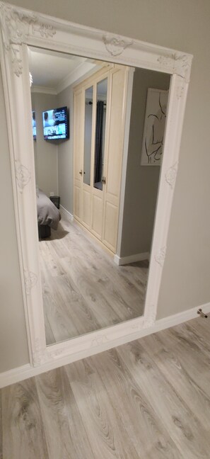 2 bedrooms, iron/ironing board, travel crib, free WiFi