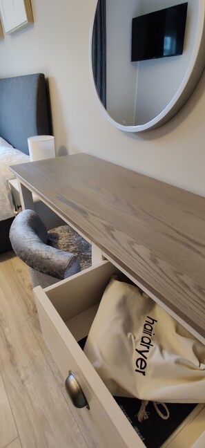 2 bedrooms, iron/ironing board, travel crib, free WiFi - Anchors Rest (Ayr)