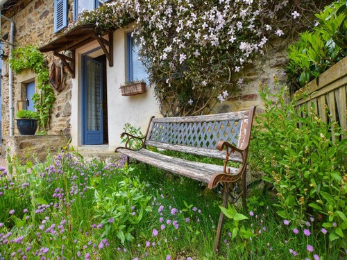 Peaceful Getaway in Teilhet