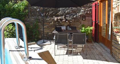 Casa de vacaciones con piscina en Cuxac-Cabardès