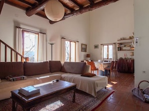 TV - Serena Villa in Saignon with Private Swimming Pool (Saignon)