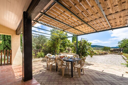 Villa in Beaufort with Pool & Views