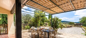 Villa in Beaufort with Pool & Views