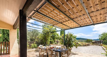 Villa in Beaufort with Pool & Views