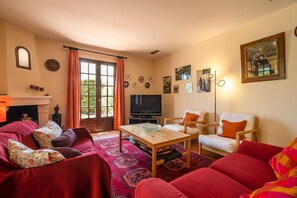 Älytelevisio, takka, stereot