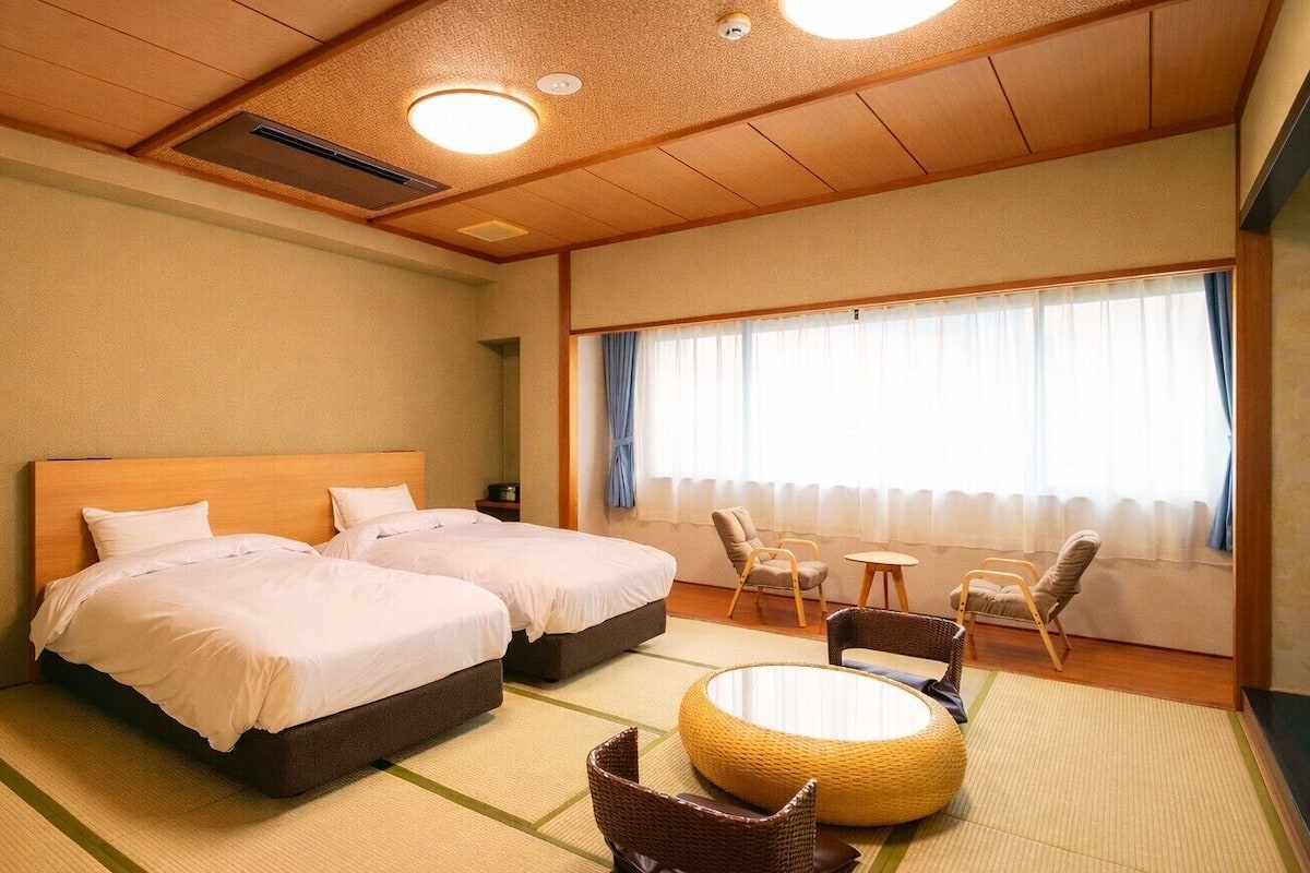Wifi gratis y ropa de cama