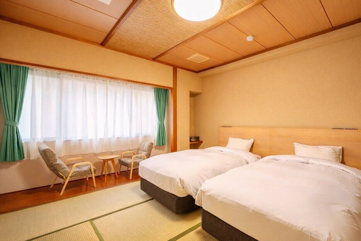 Wifi gratis y ropa de cama