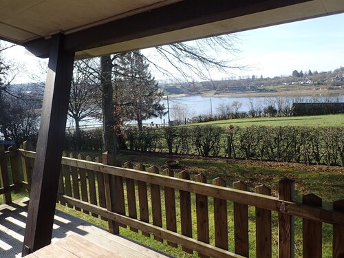 Detached chalet with views of the lake of Butgenbach in the middle of nature