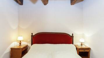 3 slaapkamers, een strijkplank/strijkijzer, wifi