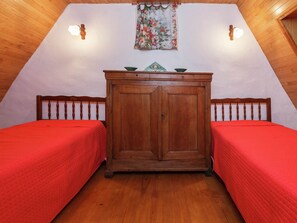 3 bedrooms, iron/ironing board, WiFi