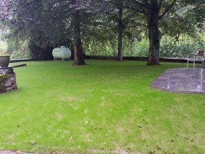 Outdoor dining - Manor house studio in Robertville (Robertville)