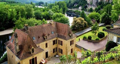 Lakeside Cottage Roziers Retreat