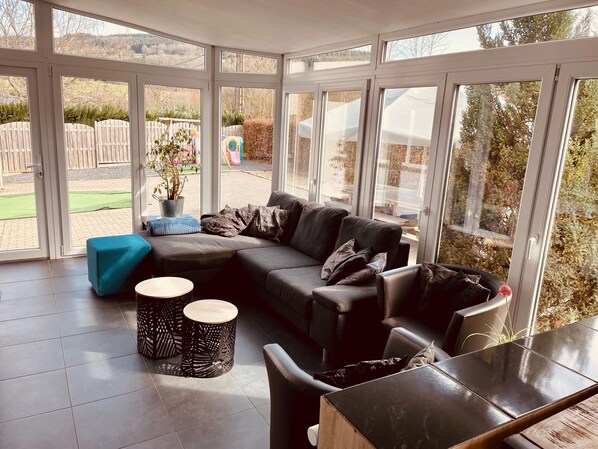 TV, table football, ping pong, stereo