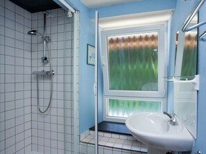 Bathtub - Holiday Home in Borgoumont near Spa Town (La Gleize)
