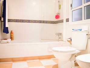 Een douche, een bidet