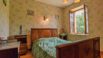 3 quartos, ferros/tĂĄbuas de passar roupa