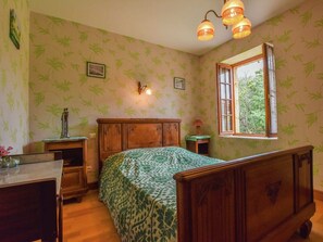 3 bedrooms, iron/ironing board - Charming Family Retreat in Loubejac (Loubejac)