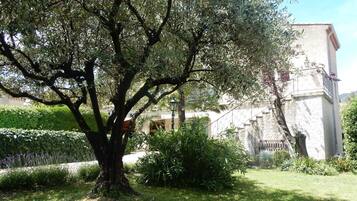 Enceinte de lâhĂ©bergement