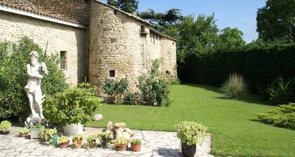 Cosy house with private pool near Valence