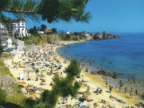 Sea View Retreat in Le Pouldu