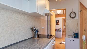 Frigorífic, forn, placa de cuina i rentaplats